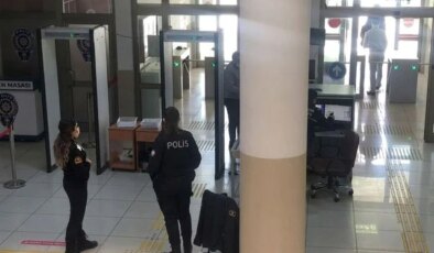 İstanbul Adliyesi’ne uyuşturucuyla girmeye çalışan şüpheli yakalandı