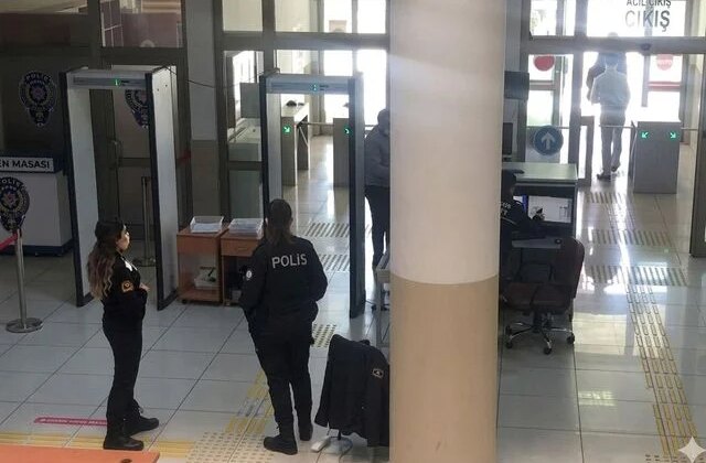 İstanbul Adliyesi’ne uyuşturucuyla girmeye çalışan şüpheli yakalandı
