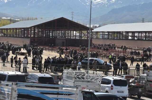 Hayvan pazarında silahlı kavga! 1 kişi öldü, 13 kişi yaralandı