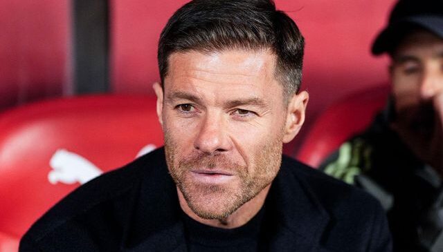 Xabi Alonso, İngiliz devinin başına geçti