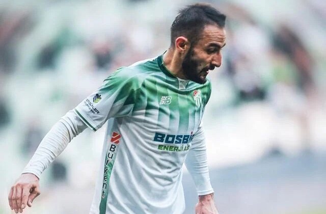 Yaprak dökümü sürüyor! Şampiyon Bursaspor’da bir ayrılık daha