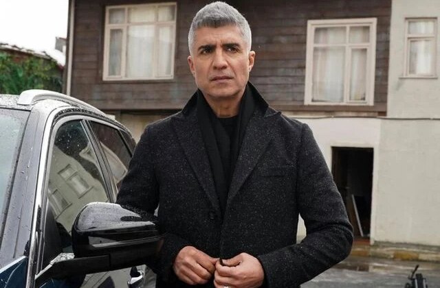 Yaptığı açıklama ortalığı karıştıracak! Özcan Deniz, kavgalı olduğu annesinin filmini çekiyor