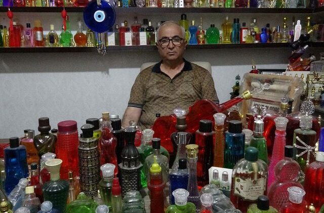 35 yıllık kolonya koleksiyonuna daire parası teklif ettiler, satmadı