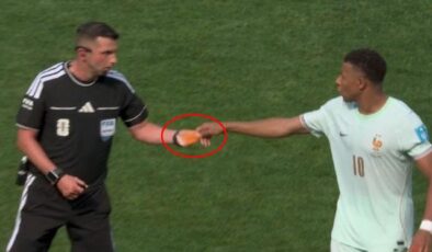5 gollü maça damga vuran an: Ne yapıyorsun Mbappe?