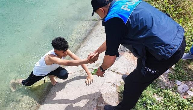 11 kişi hayatını kaybetti ama çocuklar ölüme meydan okuyor