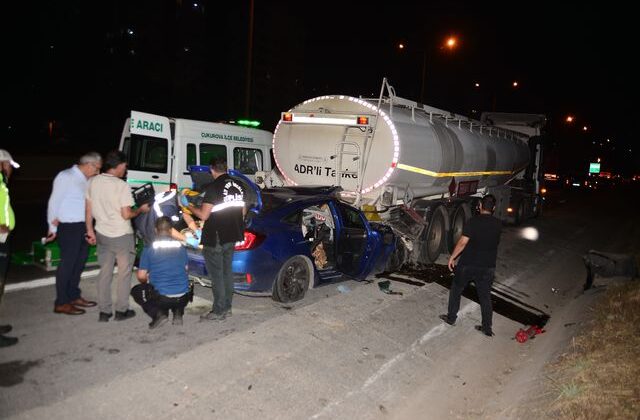 Adana’da tankerle çarpışan otomobildeki baba öldü, 2 çocuğu yaralandı