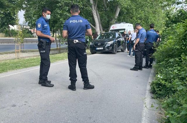 Camları kırık araçtan ceset çıktı! Vücudundaki detay dikkat çekti