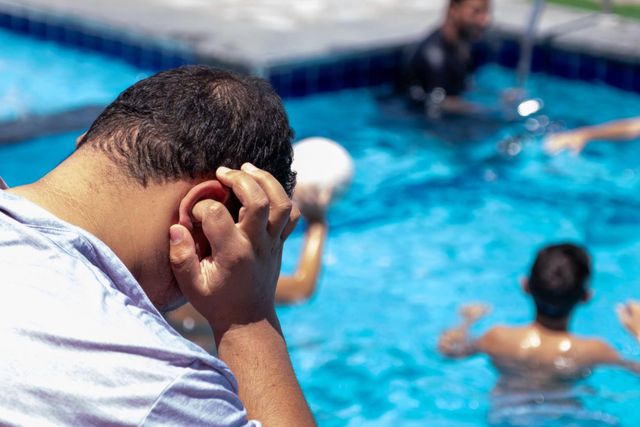 Alanya'da havuz başında fenalaşan turist hayatını kaybetti