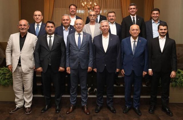 Ankara’yı sarsan iddia: 4 CHP’li belediye başkanı AK Parti’ye geçecek