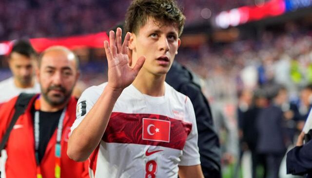 Arda Güler’e dünya hayran kaldı! Maç sırasında peş peşe övgü dolu paylaşımlar geldi