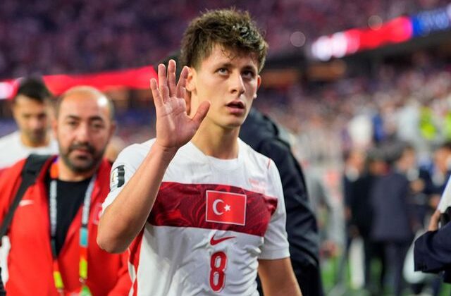 Arda Güler’e dünya hayran kaldı! Maç sırasında peş peşe övgü dolu paylaşımlar geldi