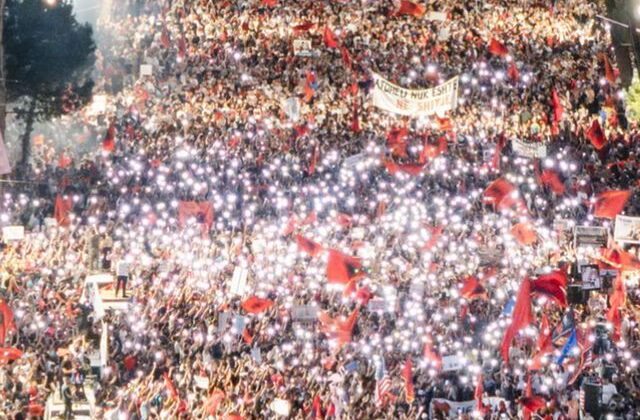 Arnavutluk’ta Trump ailesi bağlantılı proje ülkeyi ayağa kaldırdı, protestolar 23 gündür sürüyor