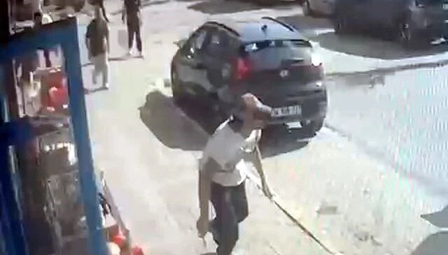 Avcılar’da çocuk kavgasına büyükler karıştı: 1 yaralı, 3 gözaltı