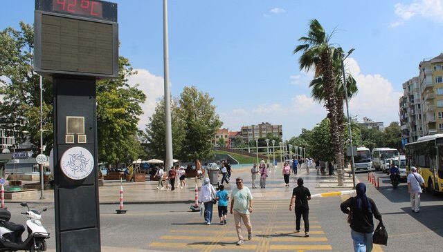 Aydın’da sıcaklar aniden yükseldi, termometre 42 dereceyi gösterdi