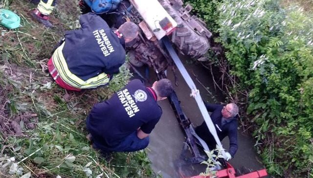 Samsun’da kullandığı traktör dereye devrilen sürücü hayatını kaybetti