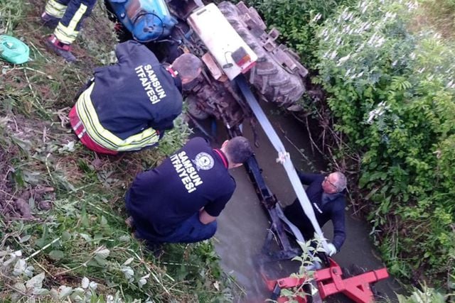 Samsun’da kullandığı traktör dereye devrilen sürücü hayatını kaybetti