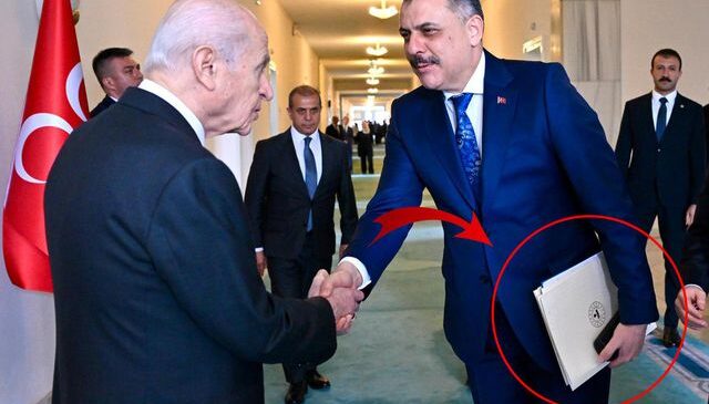 Bahçeli görüşmesinde Bakan Çiftçi’nin elindeki dosyanın sırrı çözüldü