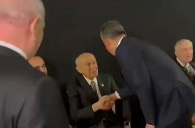 Bahçeli ve Özel, Koç Holding’in resepsiyonunda bir araya geldi