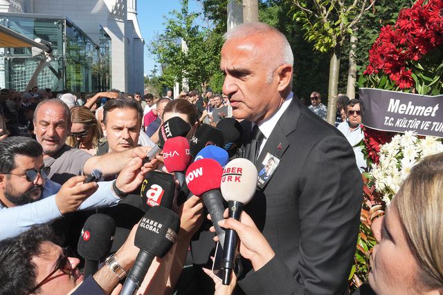 Bakan Ersoy: Kadir İnanır gibi bir figür yeniden gelmeyecek