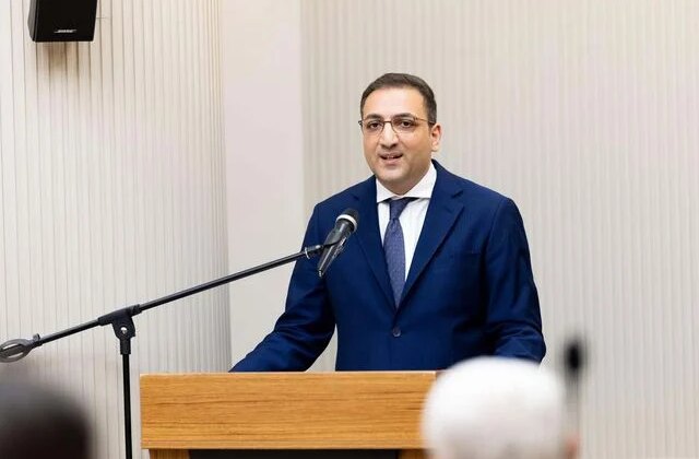 Balçova Belediye Başkanı Onur Yiğit ve 2 şüpheli adliyede