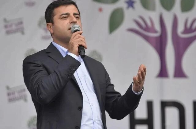 Başak Demirtaş, Selahattin Demirtaş’ın yeni fotoğrafını paylaştı