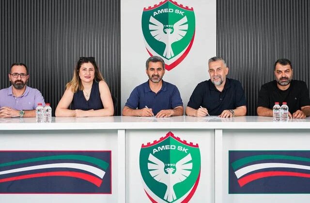 Beşiktaş’tan ayrılan Serkan Reçber, Amedspor’a imza attı