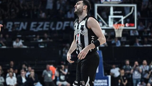 Beşiktaş’tan ayrılan Yiğit Arslan, Trabzonspor’a imza attı