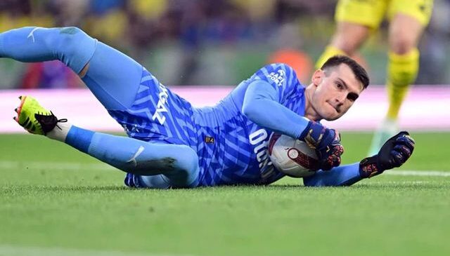 Beşiktaş’tan Fenerbahçe’yi karıştıracak hamle! Livakovic için düğmeye bastılar