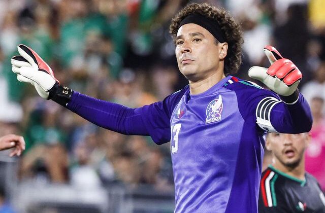 Bir devir sona erdi! Ochoa, Dünya Kupası’nın sona ermesiyle futbolu bırakıyor