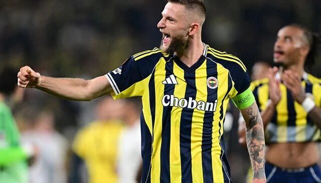 Bir saniye bile düşünmemiş! Skriniar’dan Fenerbahçelileri mest eden hareket