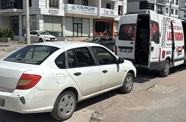 Bolu’da onlarca sürücü ‘alışkanlık’ kurbanı oldu, araçların lastikleri tek tek patladı