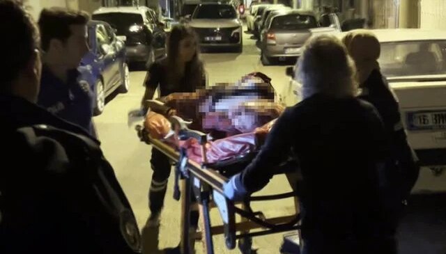 Annesini bıçaklayıp dehşet saçtı: Ağır yaralı kadın yaşam savaşını kaybetti
