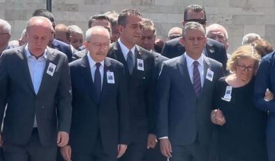 Cenazeye damga vuran görüntü: Kılıçdaroğlu, İnce, Başarır ve Özel aynı karede