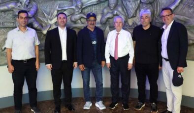 Chobani’nin kurucusu Hamdi Ulukaya’dan Aziz Yıldırım’a ziyaret