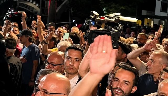 CHP’de 63 kişinin üyeliği “Hain Kemal” sloganı nedeniyle askıya alındı