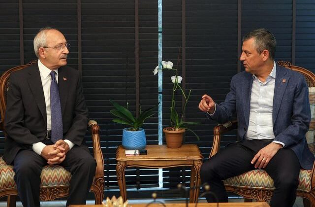 CHP’de olağanüstü kurultay için süreç başladı! Özgür Özel: İlk imzalar atıldı