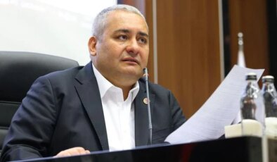 CHP’den istifa etmişti! Mesut Özarslan, CHP’nin yeni MYK üyelerine tebrik çiçeği gönderdi