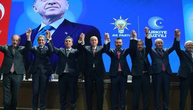 CHP’li başkanlar AK Parti’ye mi katılıyor? Gözler yarınki toplantıda