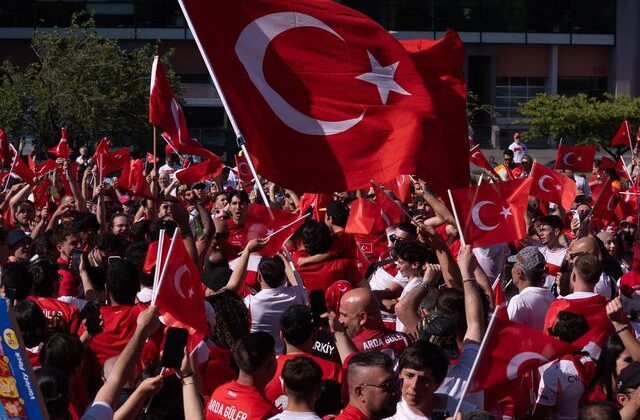 Çılgın Türkler San Francisco sokaklarını coşturuyor