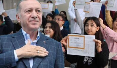 Erdoğan’dan milyonlarca öğrenciye karne tebriği: Verimli ve keyifli bir yaz tatili diliyorum