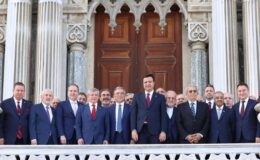 Gül, Babacan, Davutoğlu, Erbakan ve Arıkan aynı karede
