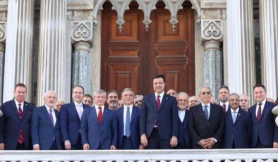 Gül, Babacan, Davutoğlu, Erbakan ve Arıkan aynı karede