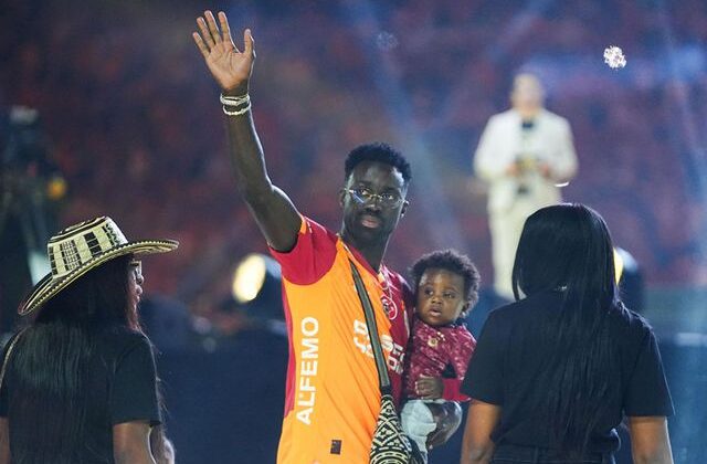 Davinson Sanchez geleceğiyle ilgili kararını verdi