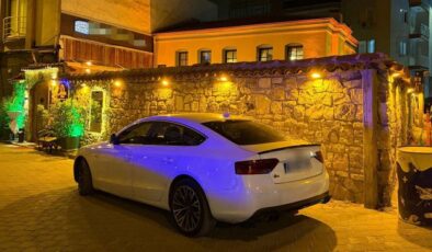 Motosikletle gelip restoranı taradılar: 5 yaralı