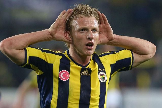 Dirk Kuyt’ı açıklayan Fenerbahçe’ye dakikalar sonra kötü haber