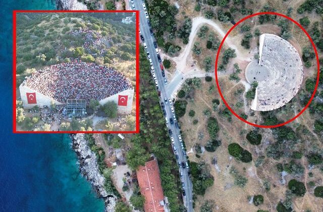 Dünya bu görüntüleri konuşuyor! 2 bin yıllık antik tiyatroda milli maç heyecanı