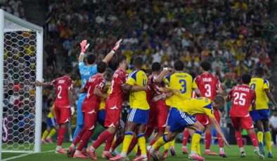 Dünya Kupası sürerken kovuldu! 5 gollük hezimet sonrası yeni hoca geldi