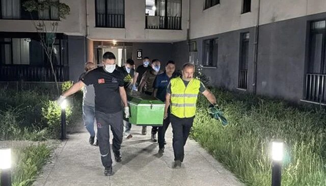 Düzce’de koku üzerine girilen evde ceset bulundu