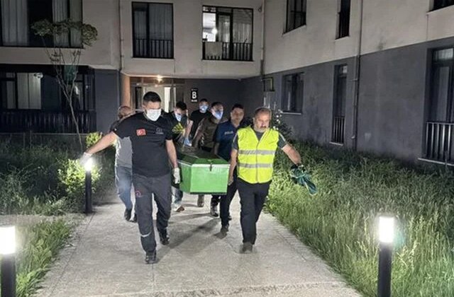 Düzce’de koku üzerine girilen evde ceset bulundu
