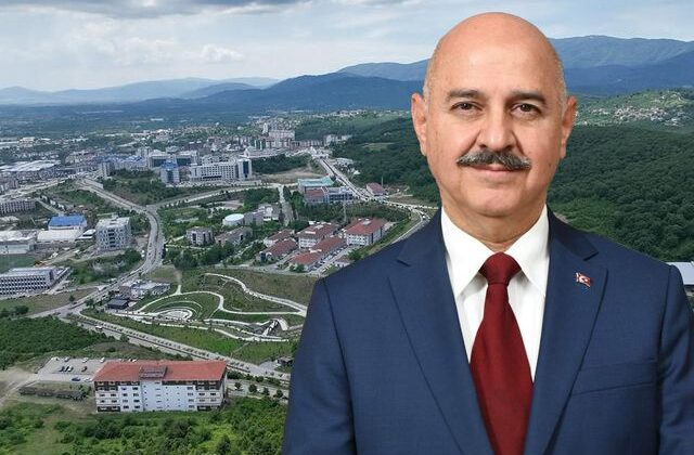 Düzce Üniversitesi Rektörü Prof. Dr. Nedim Sözbir’den “İki dekanı görevden aldı” iddialarına yanıt